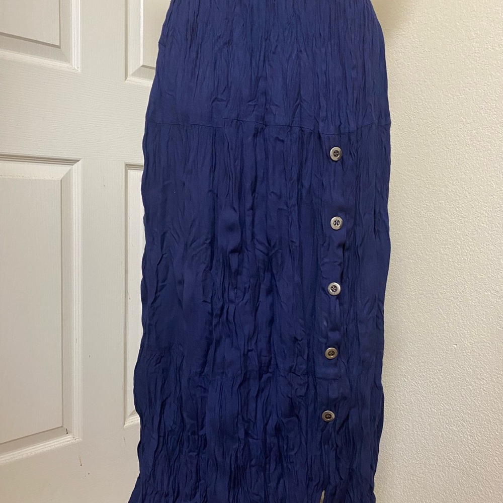 Navy Blue Button-Down Crinkle Skirt